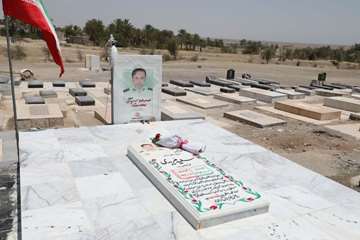 رئیس دانشگاه در دیدار با خانواده شهید مریدی7